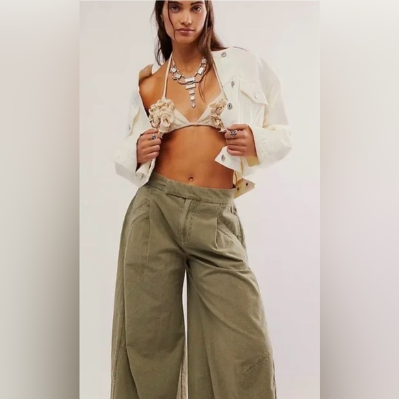 Free People Cool Harbor Barrel / Wide-Leg Pants In Army Green - Picture 1 of 14